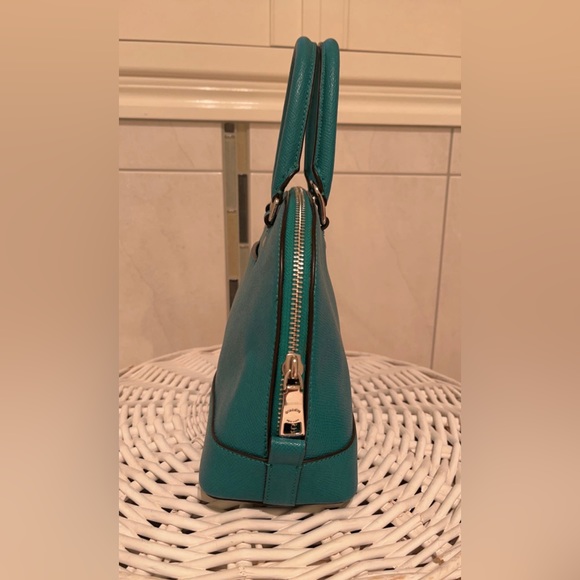 COACH Cross body with top handle bag. Silver hardware. - Picture 5 of 5